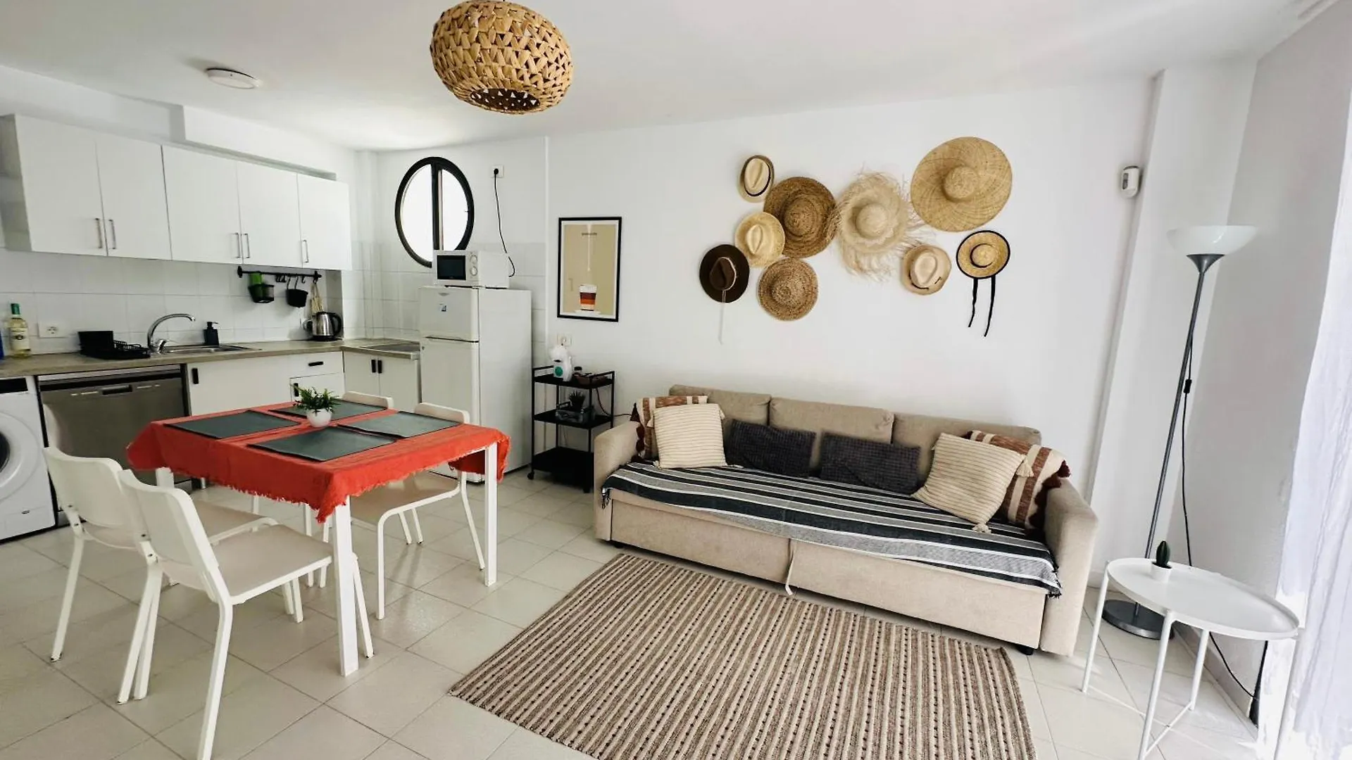 Apartament Los Cristianos 1-Bedroom Apartment, Swimming Pool